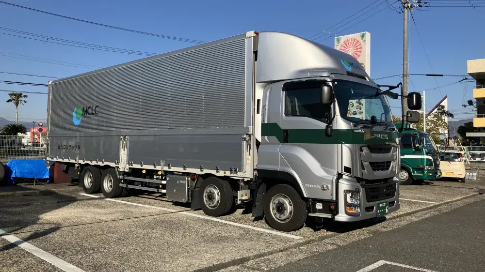 大型トラック